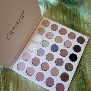 Stone Fox eyeshadow pallet